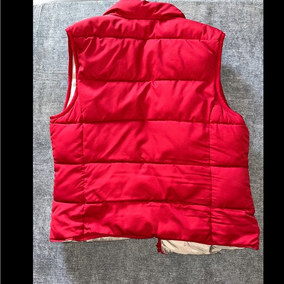 Vest. Large. Gently used. - Picture 2 of 3